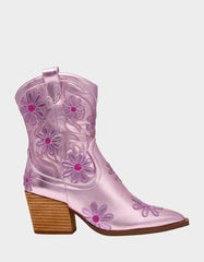 BETSEY-