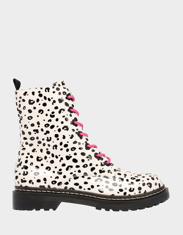 betsey johnson booties