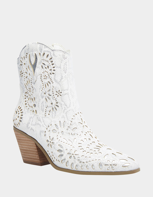 MOZART WHITE – Betsey Johnson