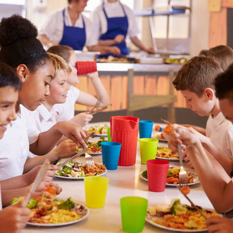 kids eating school lunch