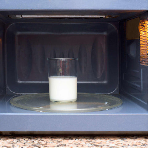 warming up a glass of milk in microwave