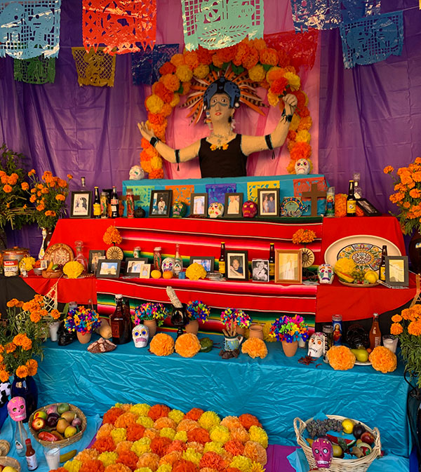 10 Best Ofrenda Altar items to celebrate Day of the Dead | Mexican Sugar  Skull