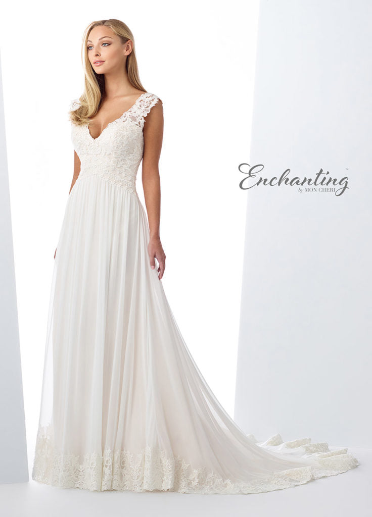 Trend Alert! The Short Wedding Dress + Long Veil Combo is SO Chic