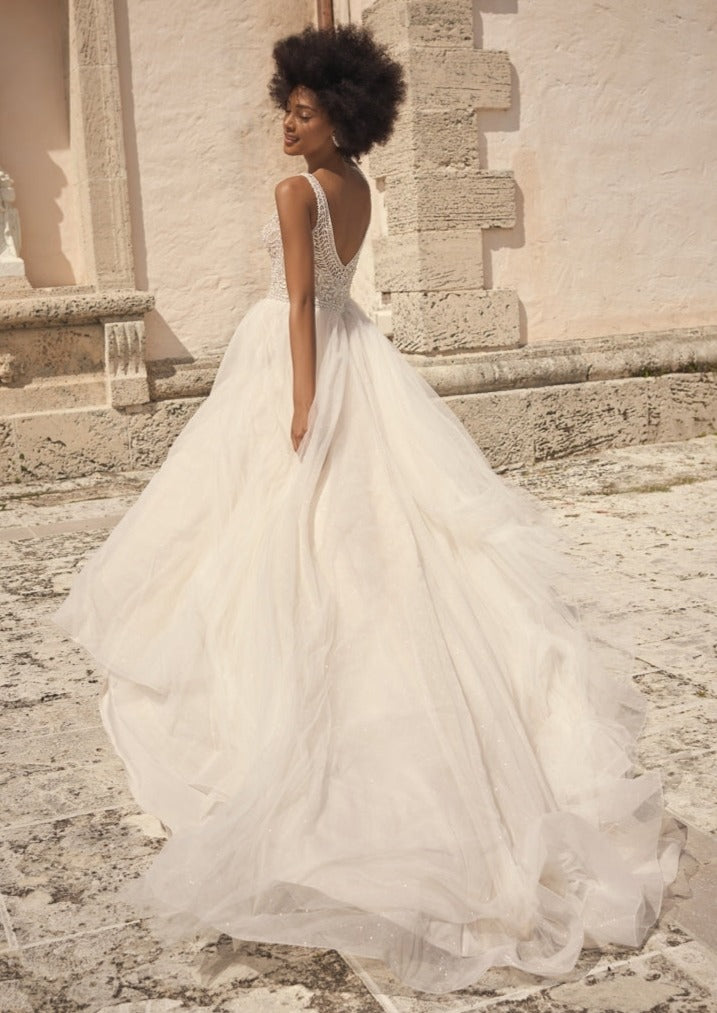 Long-sleeved French Princess Dress With a Train White Wedding Dress Senior  Sense | eBay