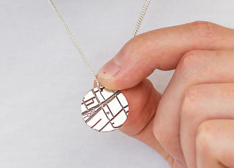 TRAVEL-INSPIRED JEWELLERY