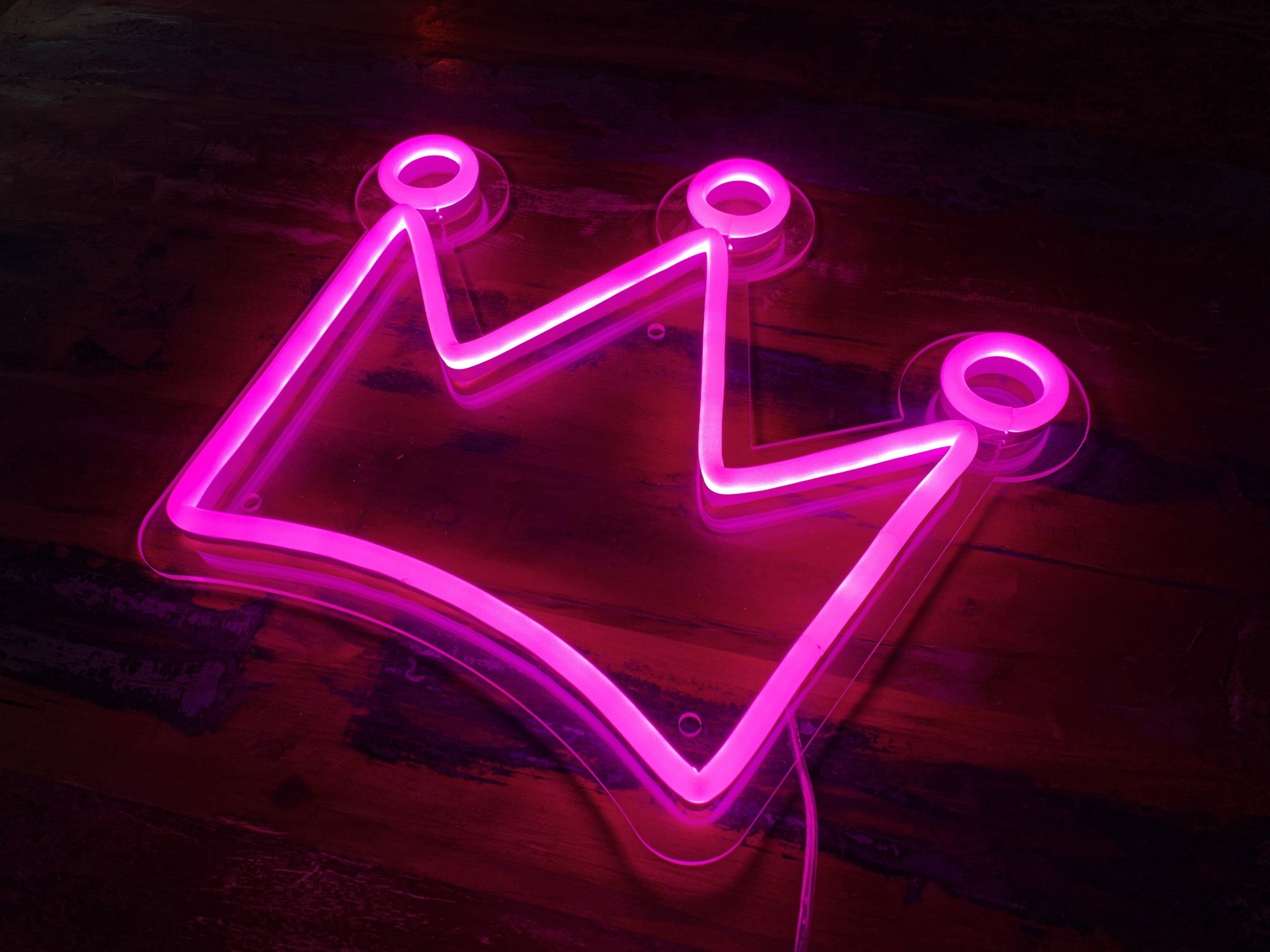 Crown LED Neon Sign - Neon Mfg.