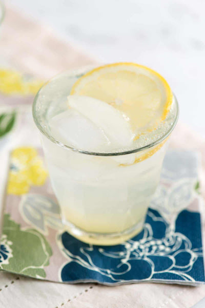 Classic Gin Fizz | Healthy Drinks and Low-calorie Cocktails | Vesper and Vine | Cocktail Hour Essentials and Celebrations