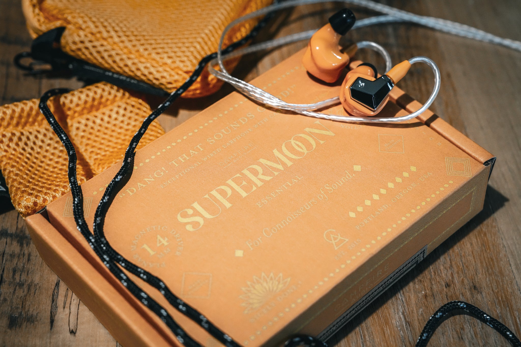 Campfire Audio Supermoon Universal Package