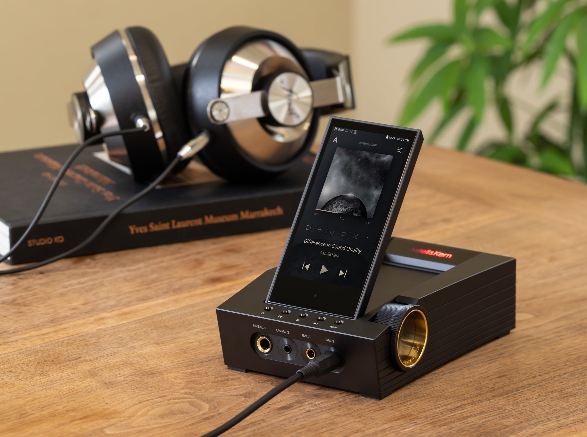 Astell & Kern ACRO CA1000T Gallery Image