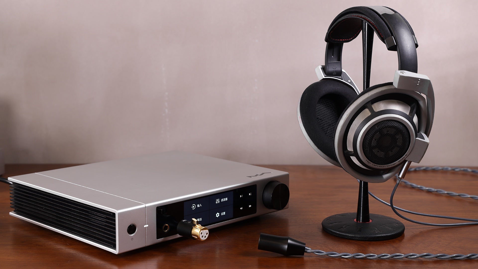 ddHiFi XLR44C connected to AMP with Sennheiser headphone and cable