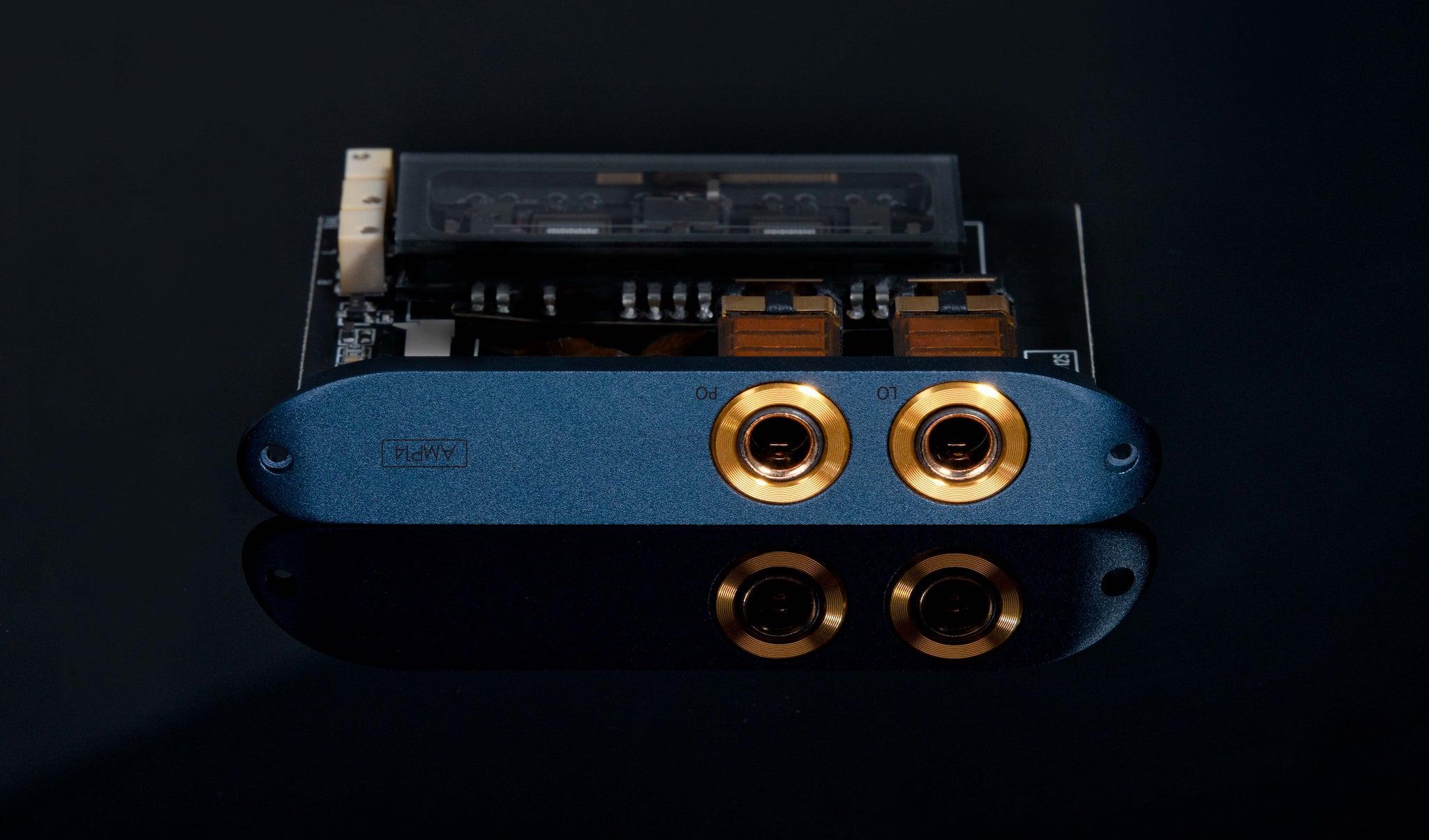 iBasso AMP14 Blue Closeup