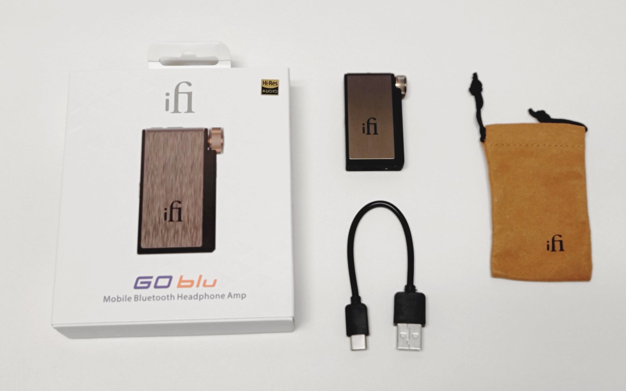 iFi GO Blu with included accessories