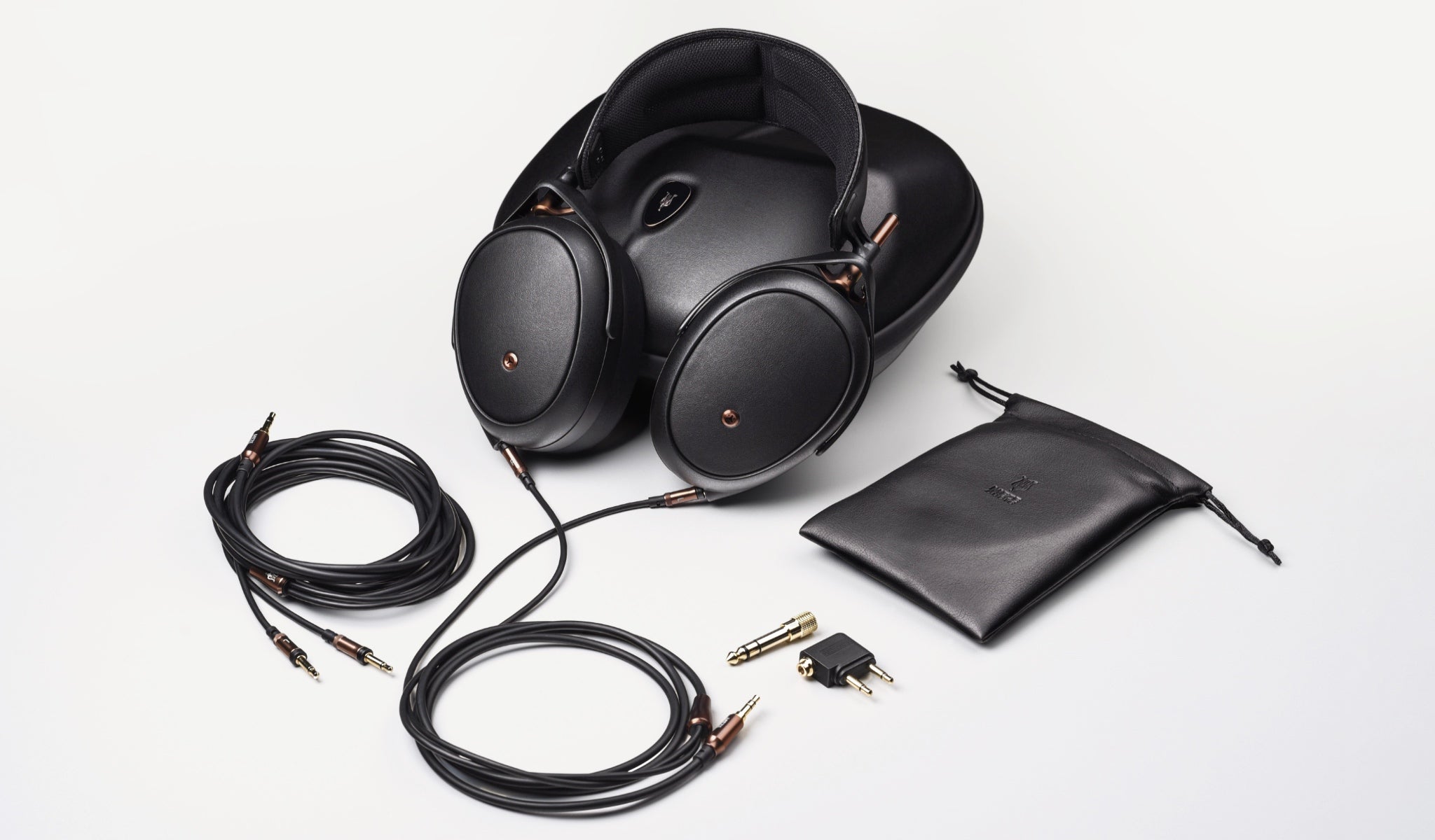 Meze Audio Liric headphone and accessories