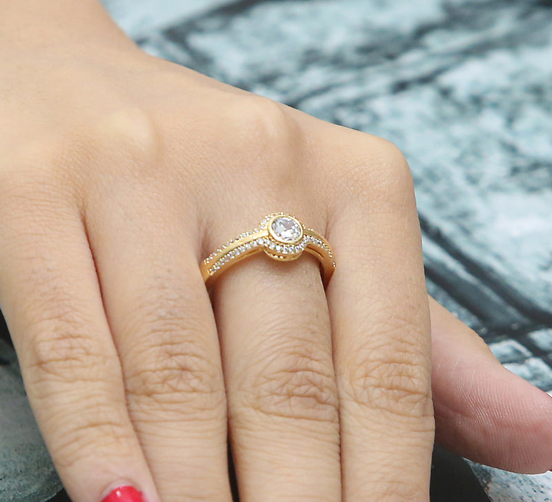 Soulful Cocktail Ring – Golden
