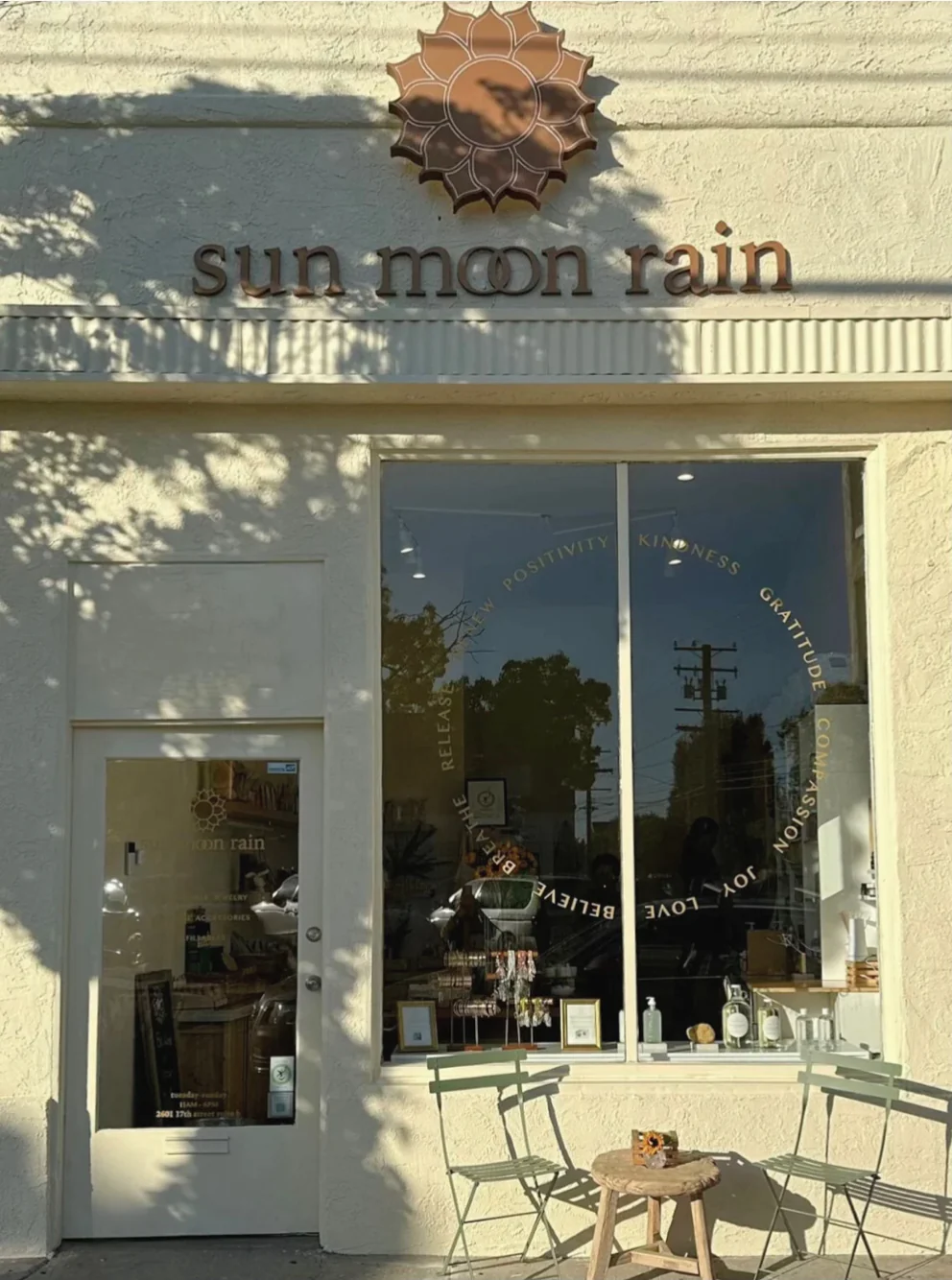 sun_moon_rain_store_front