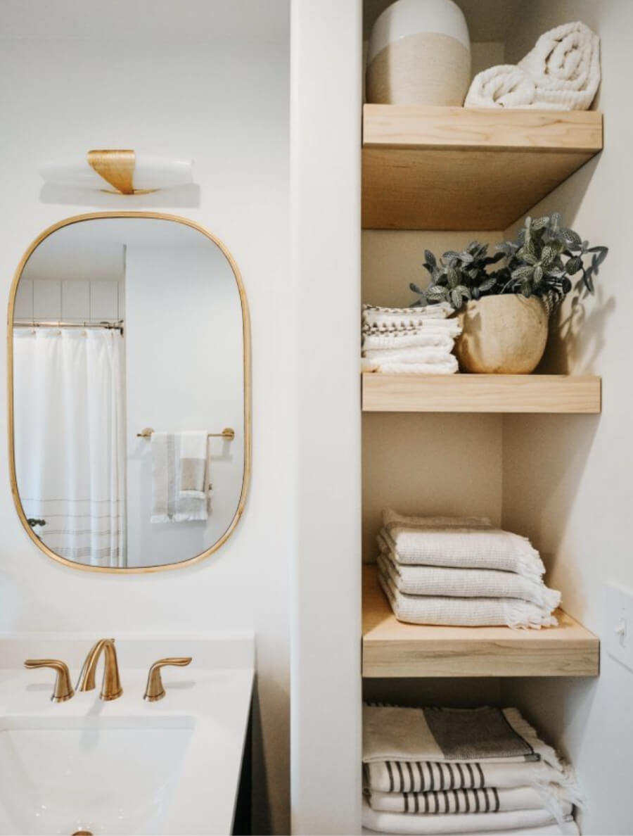 Simple Ways to Create a Luxurious-Looking Bathroom