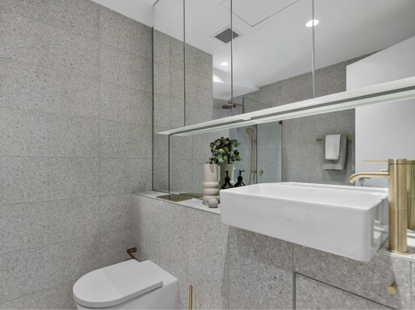 Top 10 Terrazzo Bathroom Designs From Properties Over $2 Million