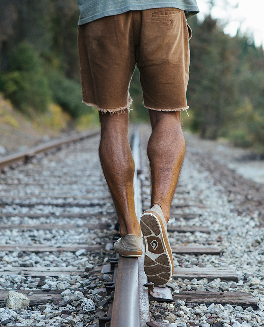 olukai puhalu canvas shoe