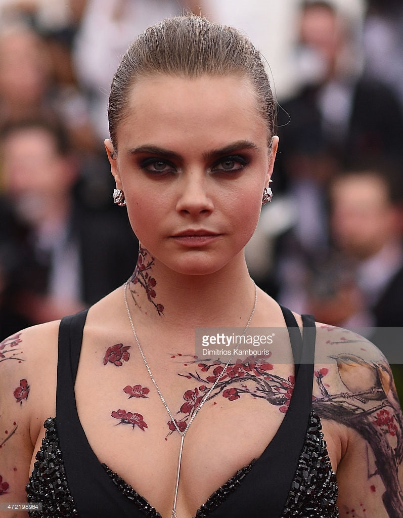 cara delevingne vika jewels stick bodychain met gala 2015