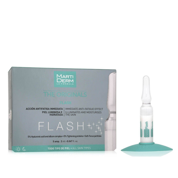 This is an image of Martiderm Flash Ampoules 5 Ampoules Serum on www.sublimelife.in 