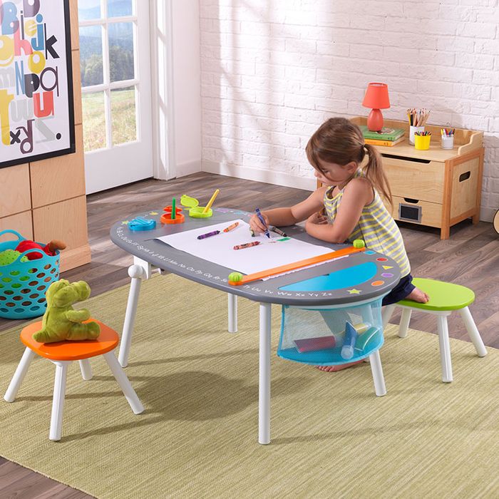 kids art table and chairs