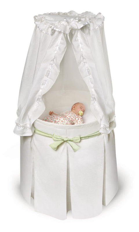 Badger Basket 'Wishes' Oval Bassinet With Full-Length Skirt - On Sale - Bed  Bath & Beyond - 13786657