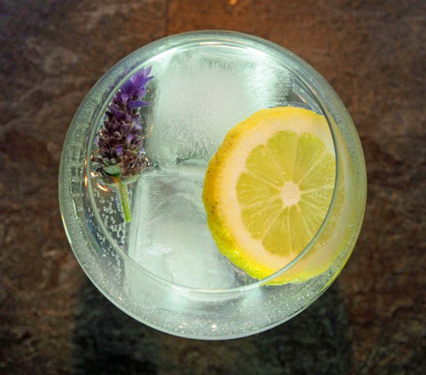 lavender and lemon gin and tonic