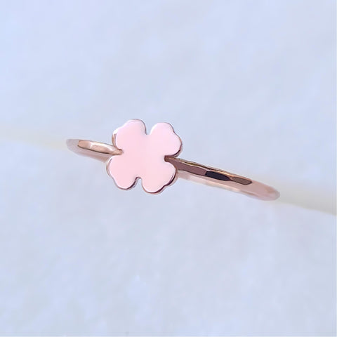 Sincerely Ginger Jewelry 14K Minimalist Clover Ring in Rose Gold