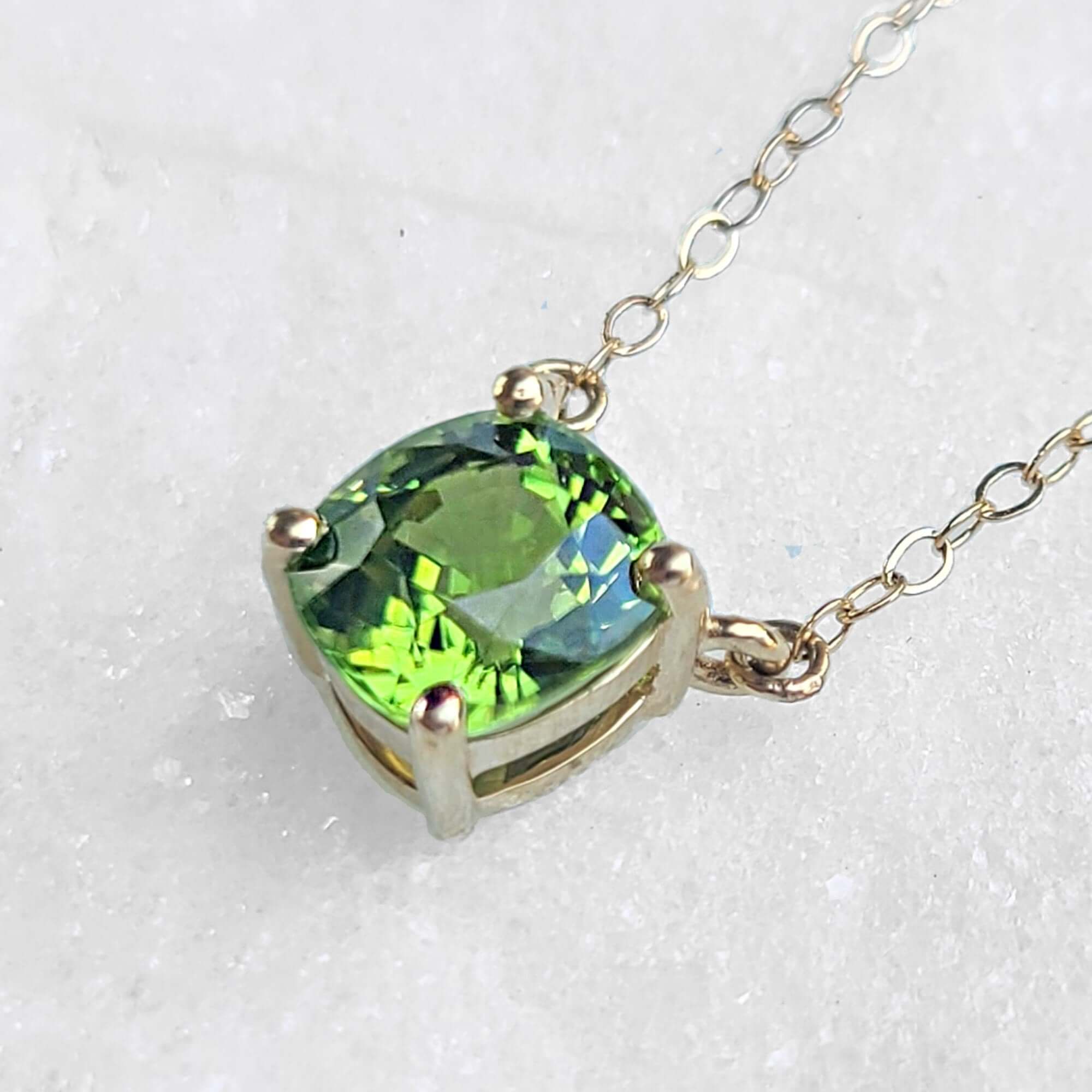 Image of 14K Bright Cushion Peridot Necklace in Yellow Gold