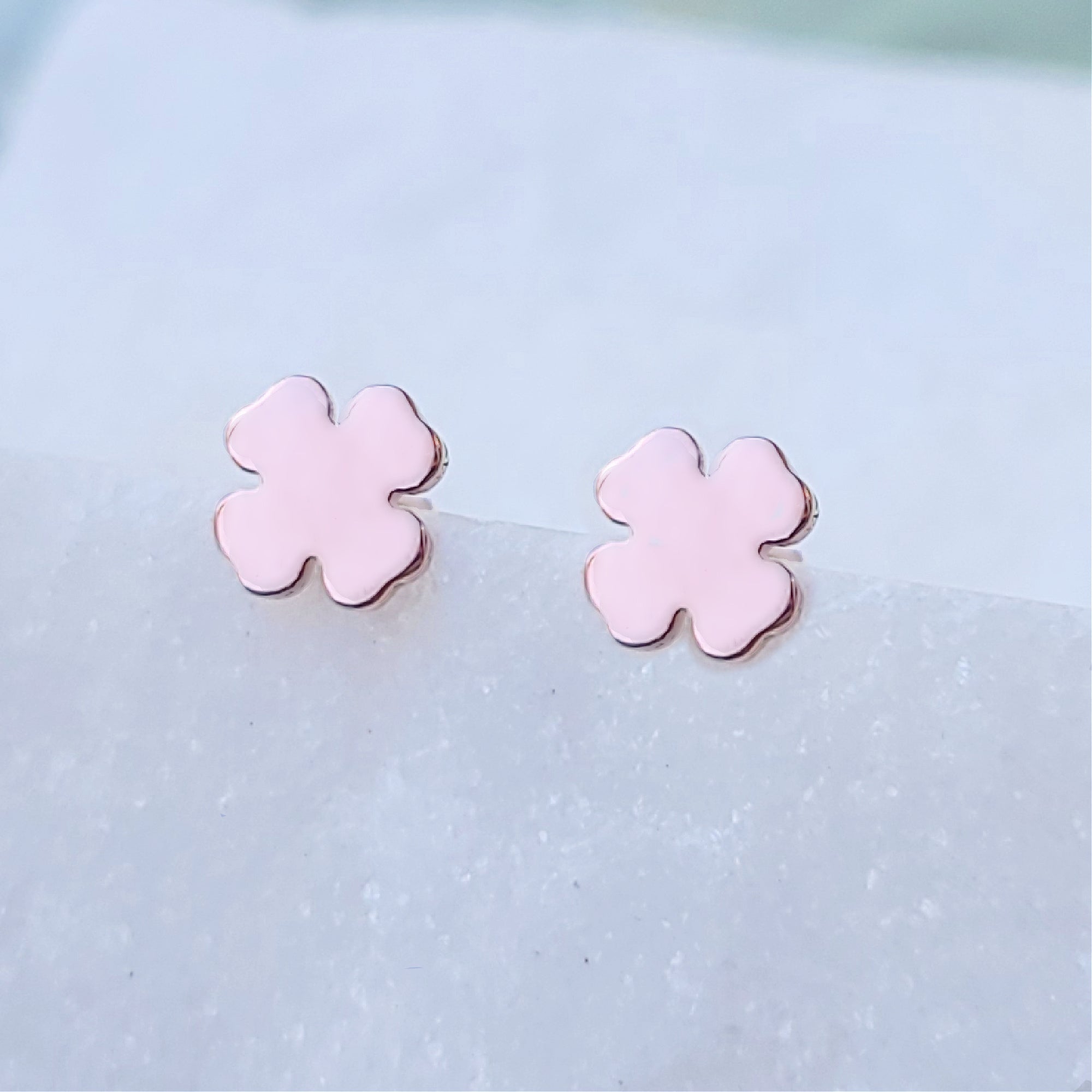 Image of 14K Minimalistic Clover Stud Earrings in Rose Gold
