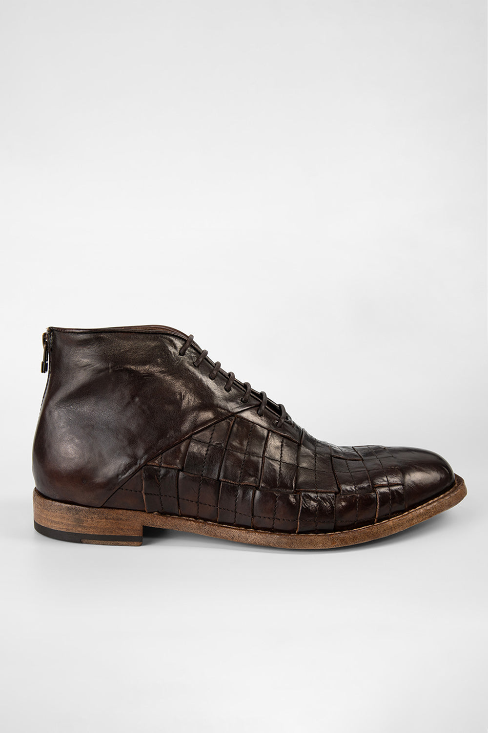 BRUCE grainy-black men's chukka boots | untamed street – UNTAMED STREET