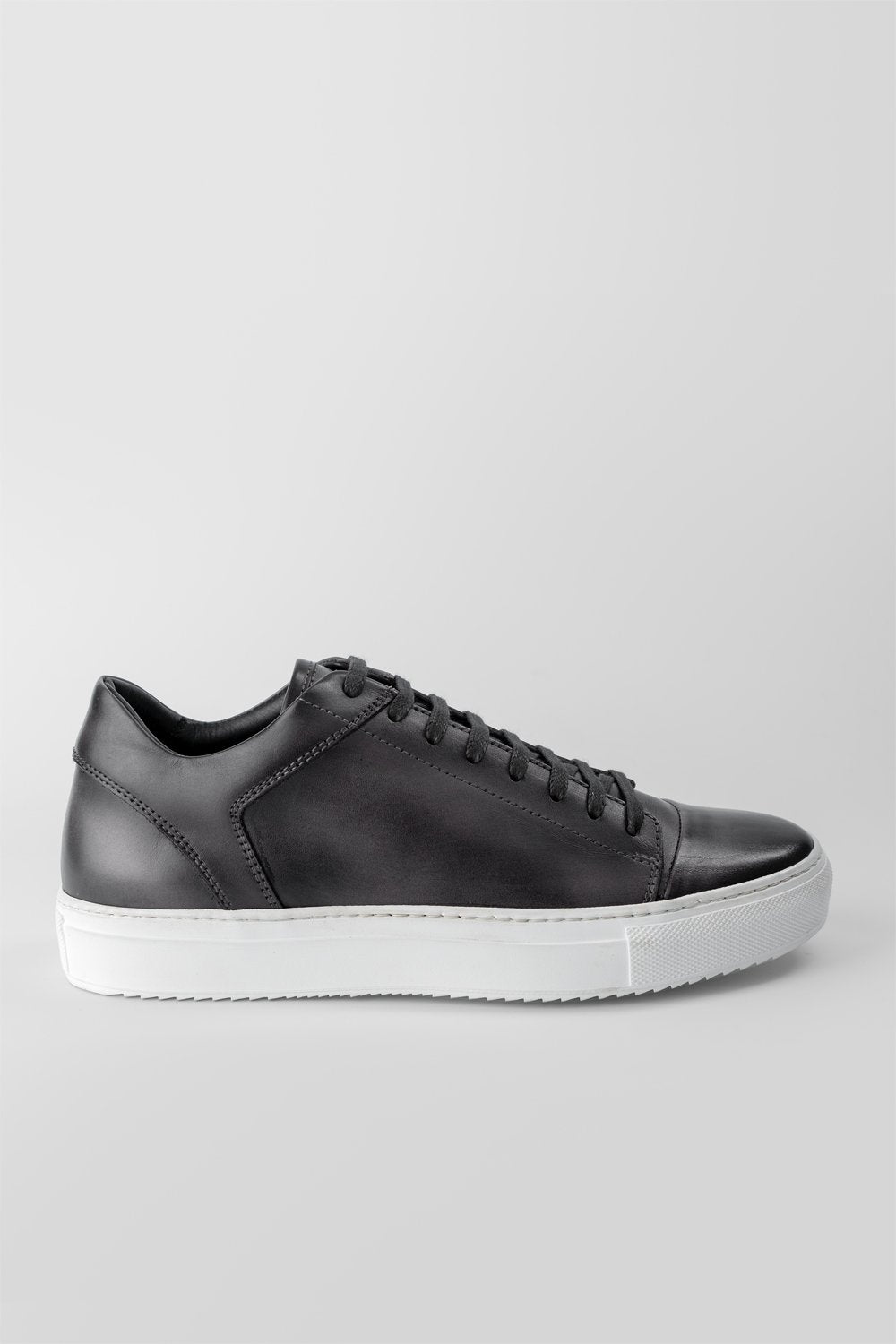 UNTAMED STREET Women Grey Calf-Leather Low Top Sneakers SOHO