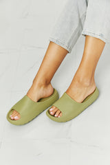 Cozy Sage Sandals [ONLINE EXCLUSIVE]