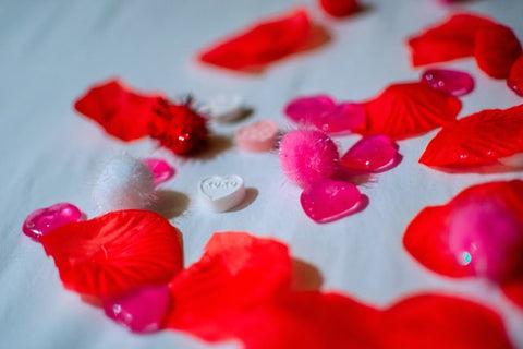 Petals on bed