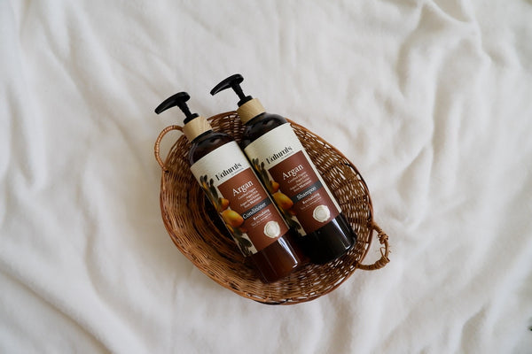 hair care gift set idea - basket with shampoo and conditioner