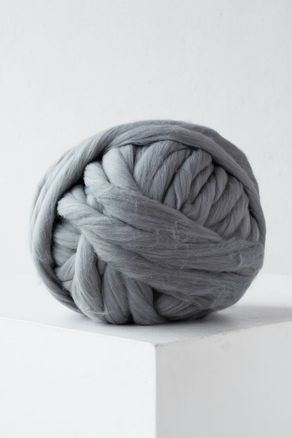 Graphite Gray Chunky Knit Yarn from Merino Wool | Wool Art