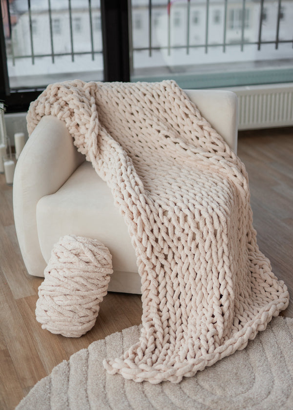 Chunky Knit Chenille Yarn blanket