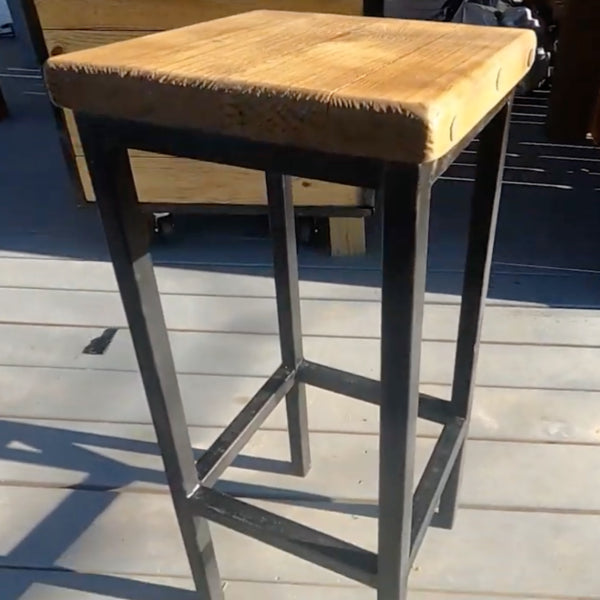 DIY Outdoor Bar Stool