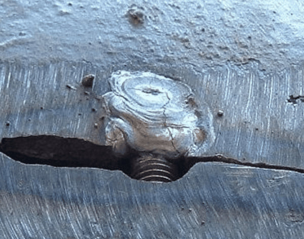 cracks on weld cast iron