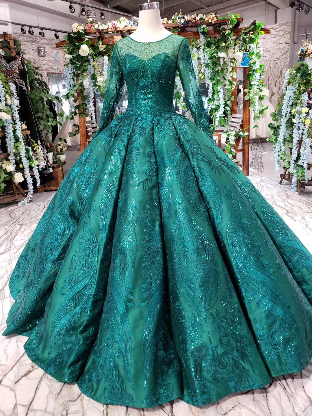 princess with green dress