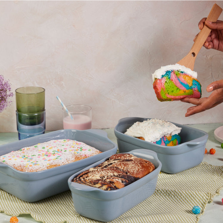 Bakeware Sets: Assorted Baking Pans