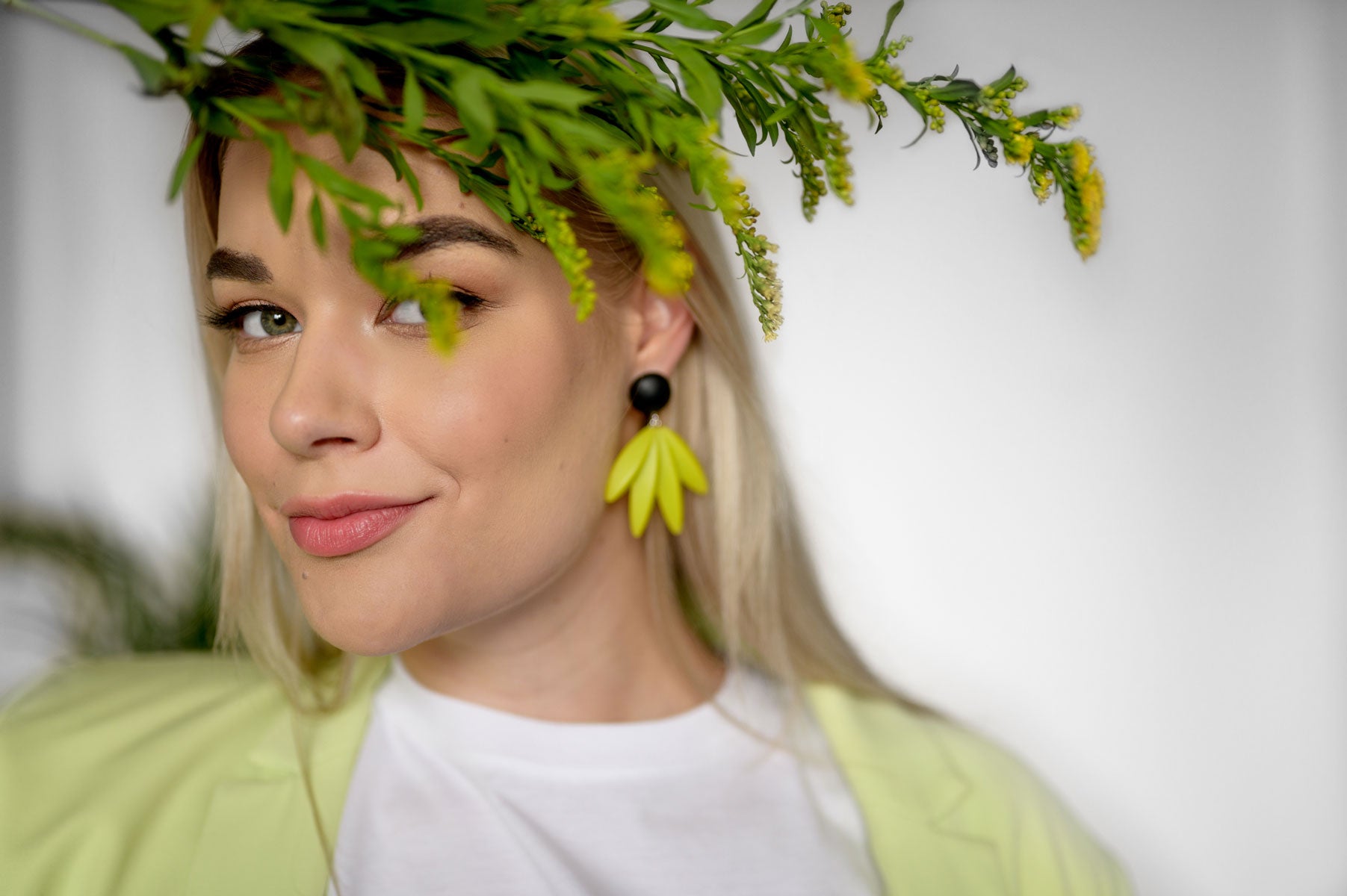 Studio Mari Seger, Botanical Jewels, earrings BOSHI, spring green