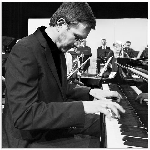 Stefan Deckers Op De Piano