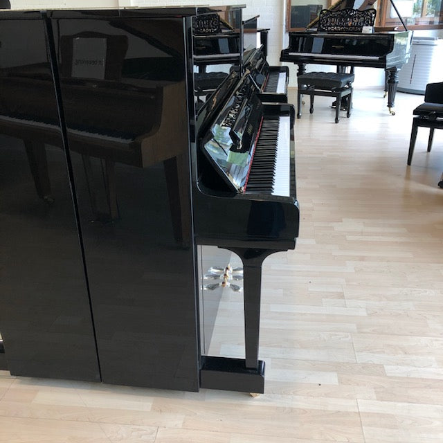Yamaha U3 piano