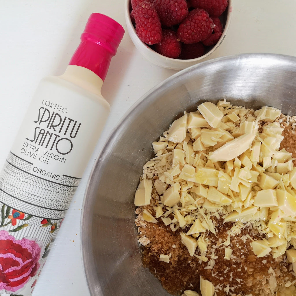 Baking with olive oil - Cookies with white chocolate and raspberries