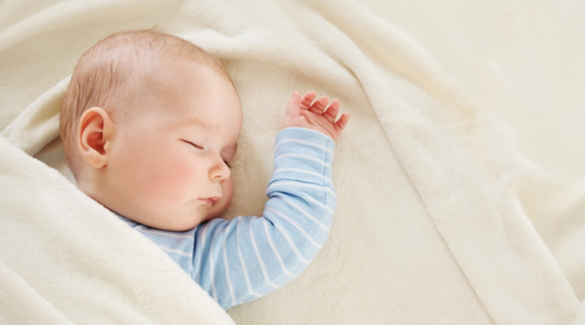 Controversia robo arco Cuánto duerme un bebé de 2 meses