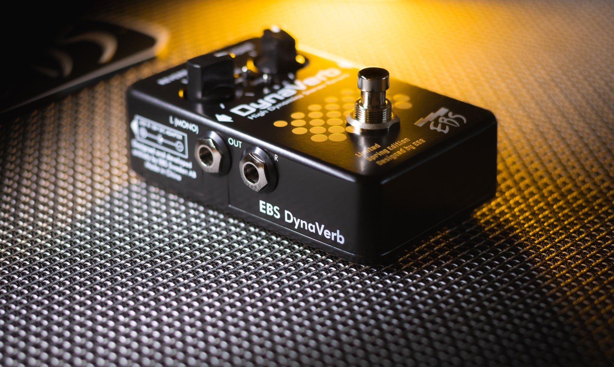 EBS Dynaverb side angle with yellow light