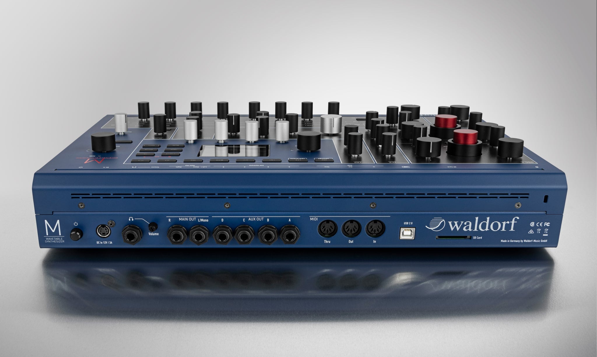 Waldorf M wavetable sytnesizer back