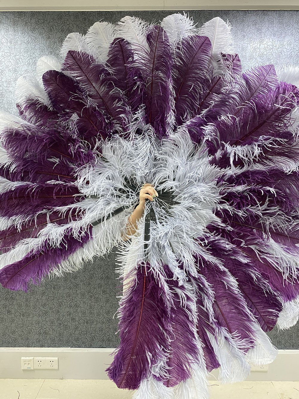Unique and Personalized: Custom Mixed Colors Feather Fans for Occasion