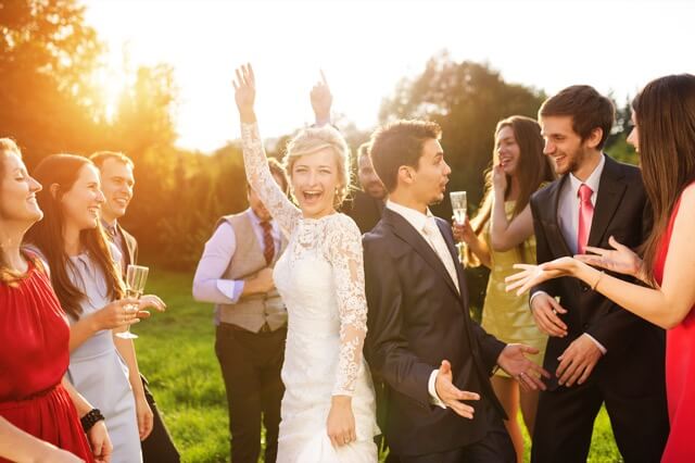 海外の結婚式で大人気のエントランスダンスって知ってた 入場にも再入場にも Marry Gift